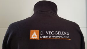 Rug logo borduring D.Veggelers